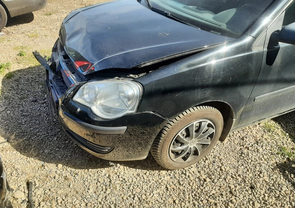 Volkswagen Polo cena 2200 przebieg: 125000, rok produkcji 2007 z Nasielsk małe 121